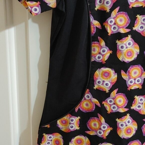 White Cross Small nurse scrubs top shirt short sleeve black orange owl S… - Picture 3 of 8